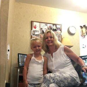 Meet your Posher, Cara